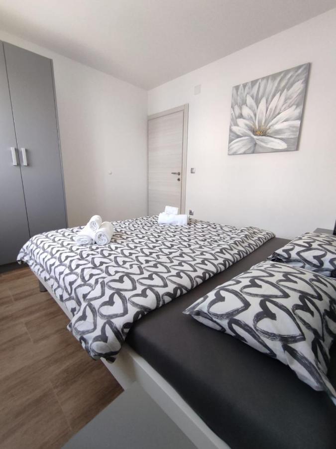 Apartman Ivana Biograd Na Moru Exteriör bild