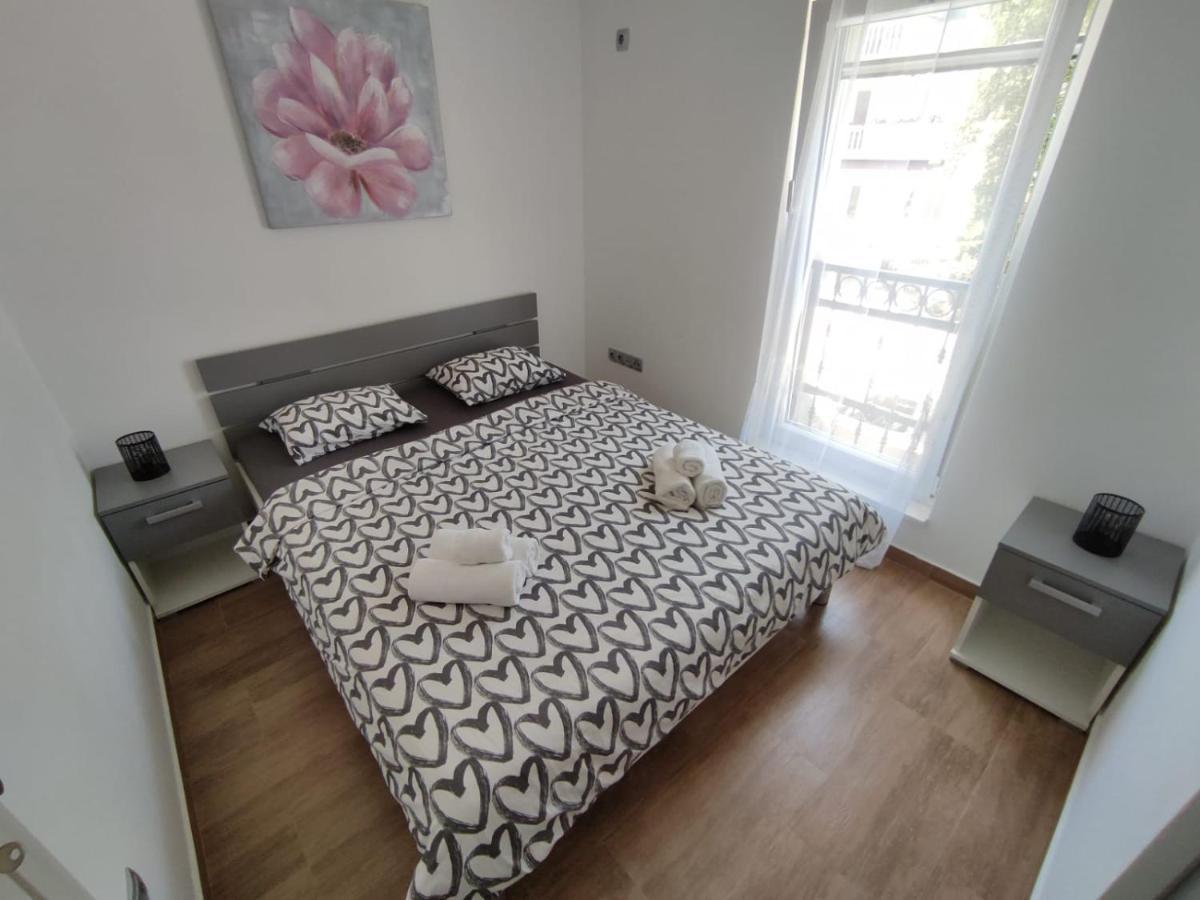 Apartman Ivana Biograd Na Moru Exteriör bild