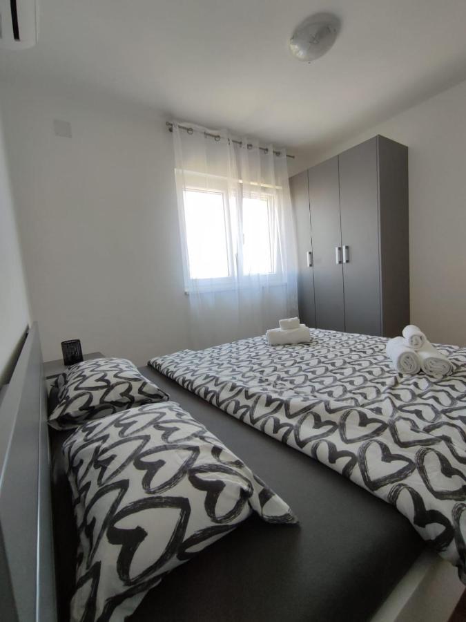 Apartman Ivana Biograd Na Moru Exteriör bild