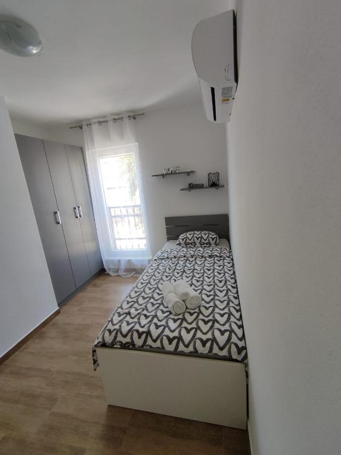 Apartman Ivana Biograd Na Moru Exteriör bild