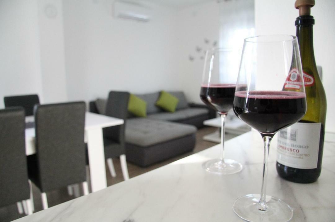 Apartman Ivana Biograd Na Moru Exteriör bild