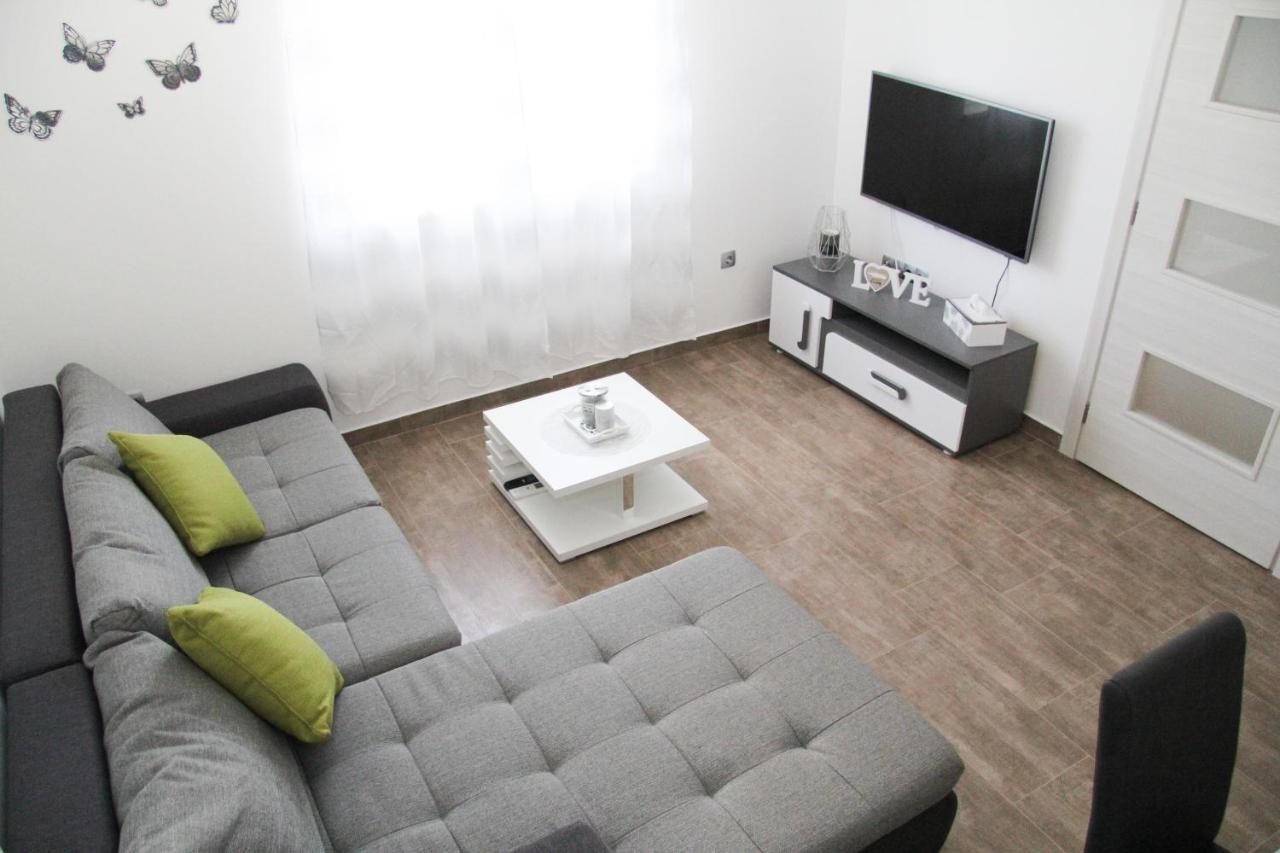 Apartman Ivana Biograd Na Moru Exteriör bild